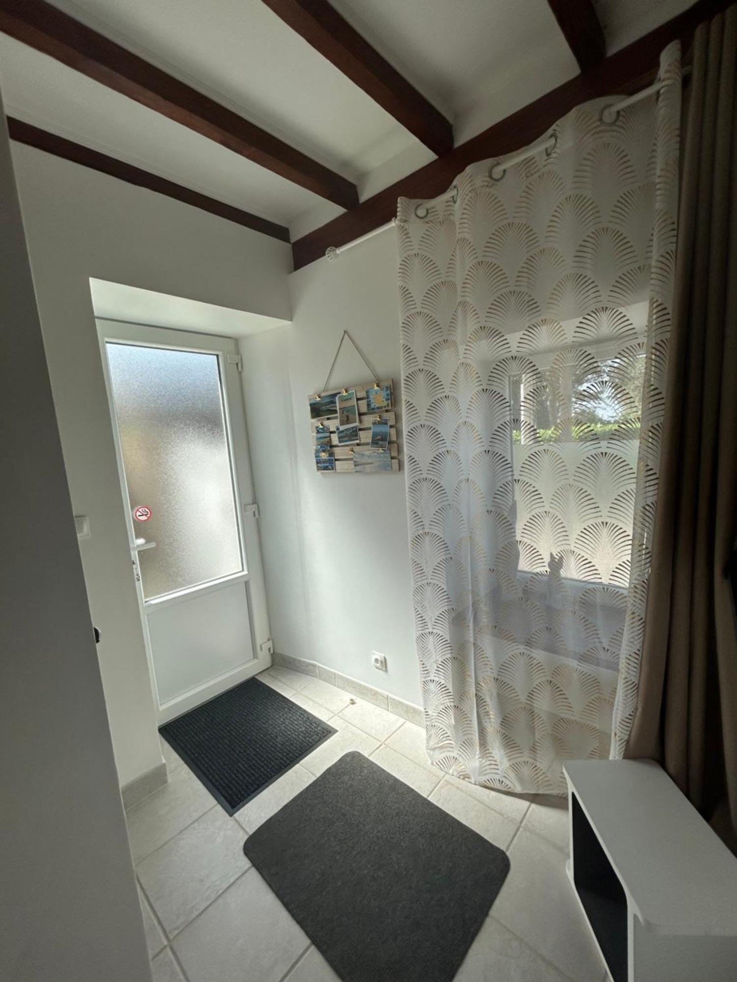 La Maisonnette Les Pieux Екстериор снимка